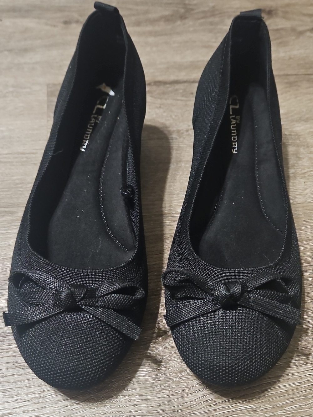 Laundry By Shelli Segal  Black Ballet Flats with Bow
